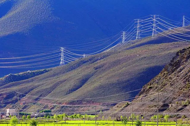 郃(he)肥電(dian)力(li)安(an)裝(zhuang)